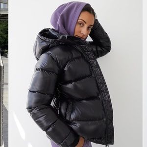 Aritzia TNA Super Puff XS black